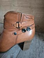 Tamaris Leder Stiefeletten Gr. 40 beige cognac Nordrhein-Westfalen - Datteln Vorschau