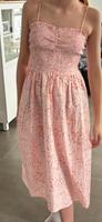 Sommerkleid H&M Gesmoktes Kleid Blumen Gr M Niedersachsen - Wolfsburg Vorschau