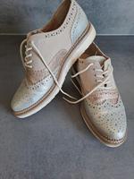 Schuhe von Venturini Gr 38 Nordrhein-Westfalen - Olpe Vorschau