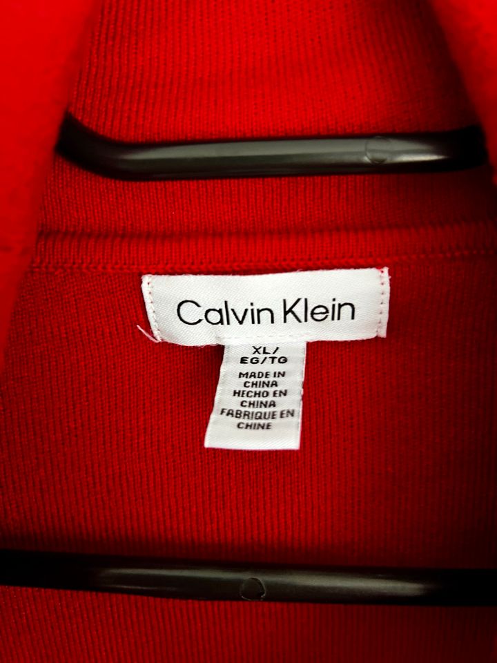 Calvin Klein Pullover Wasserfallkragen XL Rot Neu Mit Etikett in Barmstedt