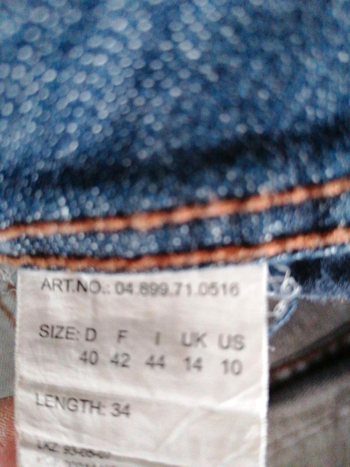 Jeans, Damen, s. Oliver, Gr. 40 Länge 34,dunkelblau in Kakenstorf