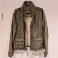 Hollister Jacke olive grün Größe M Damen Nordrhein-Westfalen - Solingen Vorschau