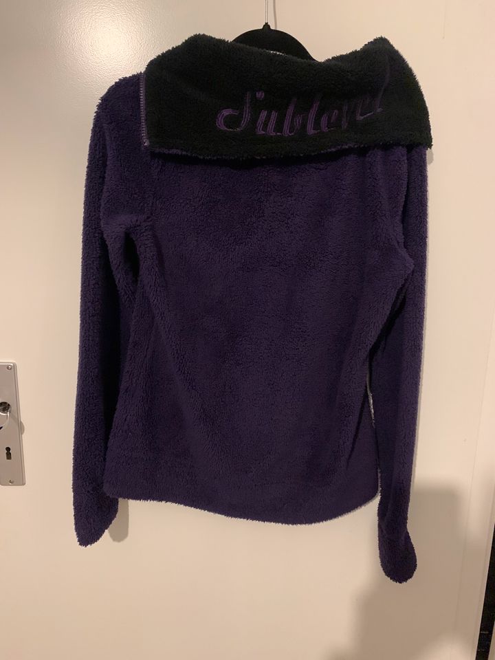 Sweatshirt von Sublevel in Braunschweig