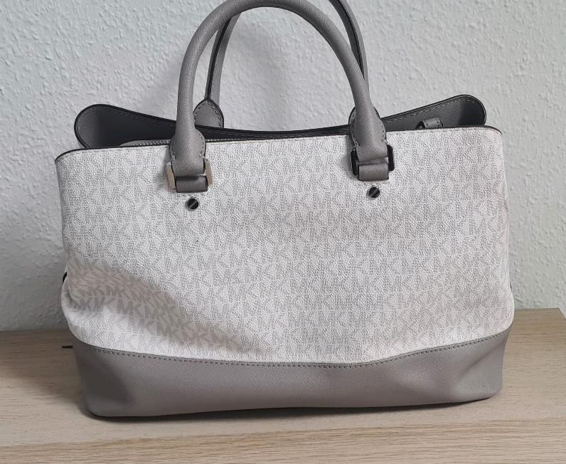 Original Michael Kors Tasche Savannah in bright white in Eppelheim