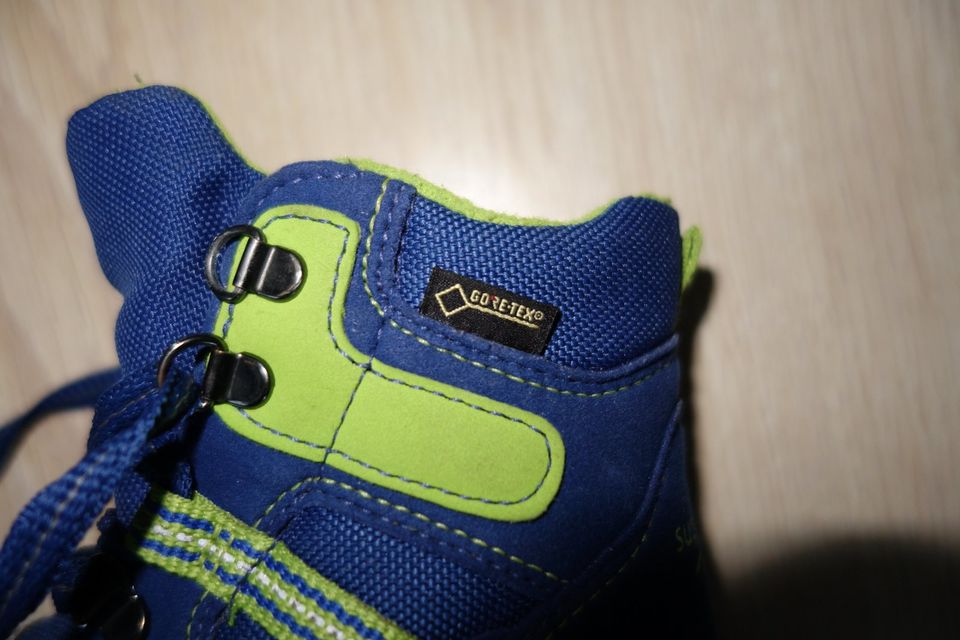 Kinderstiefel Winterschuhe Goretex - Gr. 20 - wie neu + Buch in Greifswald