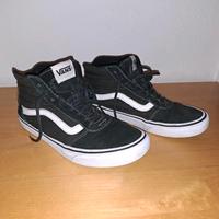 VANS Gr. 40 schwarz weiß 7.5 Schuhe knöchelhoch Hessen - Langen (Hessen) Vorschau