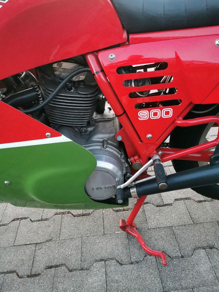 Ducati 900ss Mike hailwood in Bad Urach