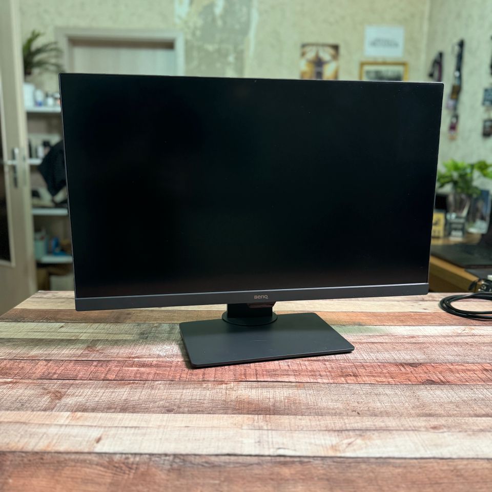 BenQ PD2700U 27” 4K Monitor Video Editor, Color Grade HDR10 in Dresden
