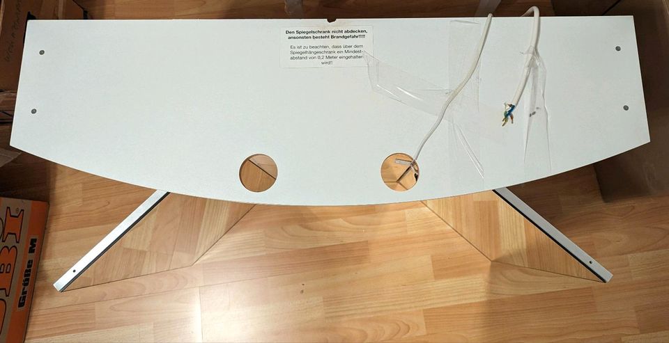 Spiegelschrank weiss dreiteilig groß 97x79x30 cm mit Licht in Stuttgart