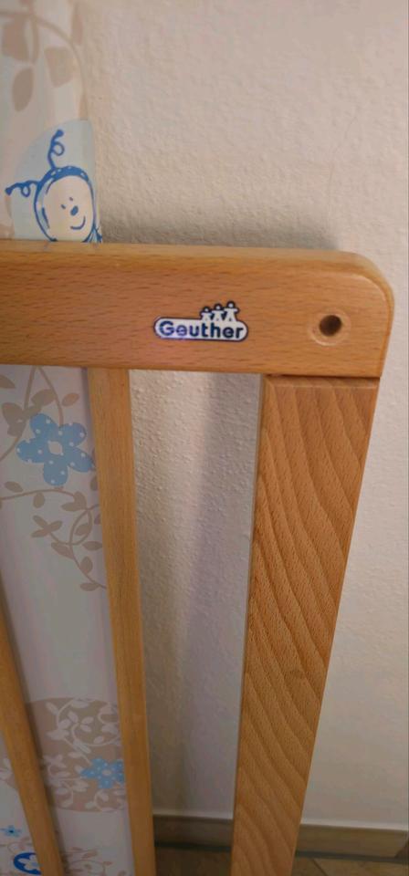Laufstall Geuther 1m x 1m mit Matratze, Spannbettlaken, Einlage in Gangkofen