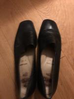 Echtleder Damen Schuhe Gr. 40 schwarz Pumps ARA Essen-West - Holsterhausen Vorschau