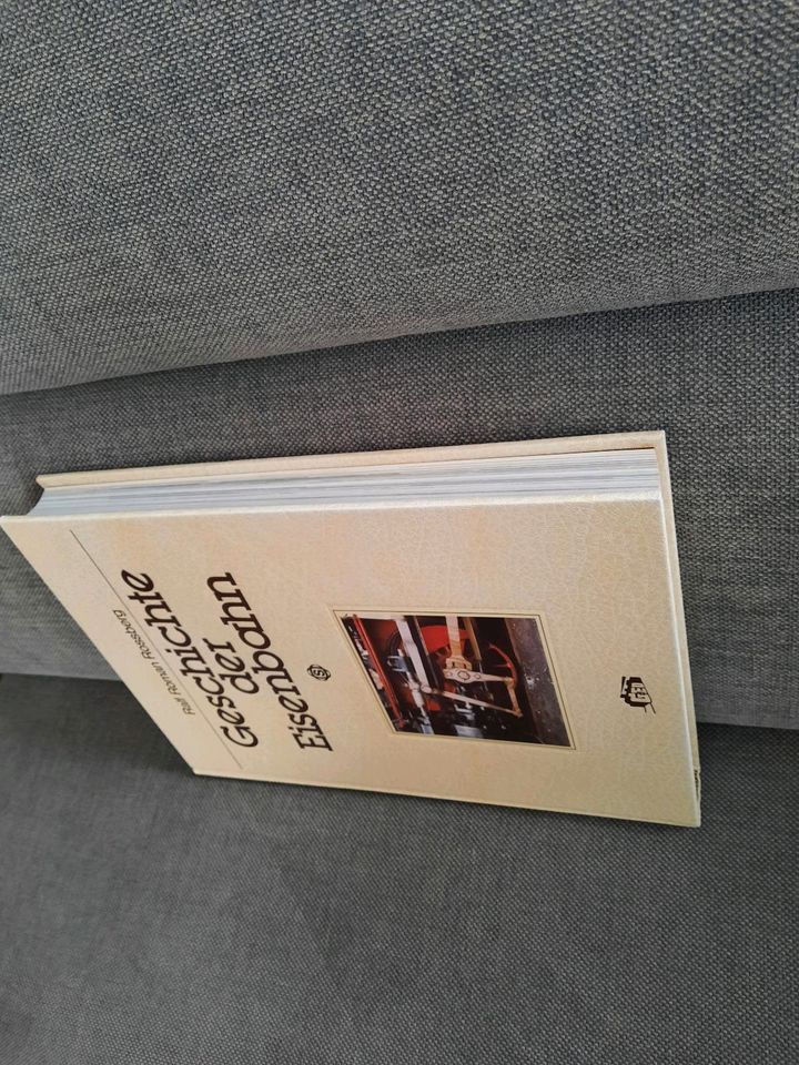 Buch "Geschichte der Eisenbahn" in Dresden