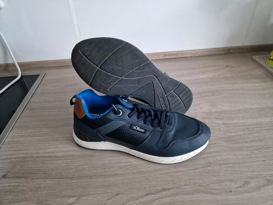 Herrenschuhe S.Oliver Gr. 42 Neuwertig in Bornheim