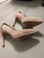 Zign Pumps Heels Stöckelschuhe spitz Frankfurt am Main - Kalbach Vorschau