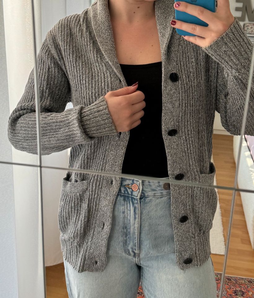 Bershka High Waist Straight Denim Jenas Baggy Fit in Düsseldorf