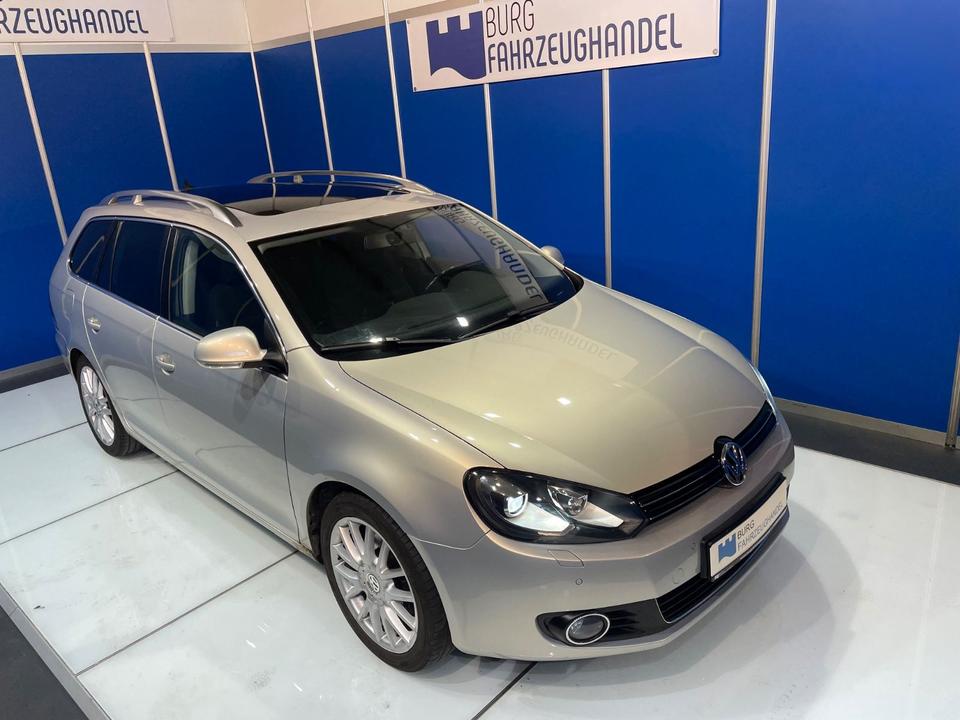 Volkswagen Golf VI Variant Highline 1.Hand *Bi-Xen*AHK*Pano in Nersingen