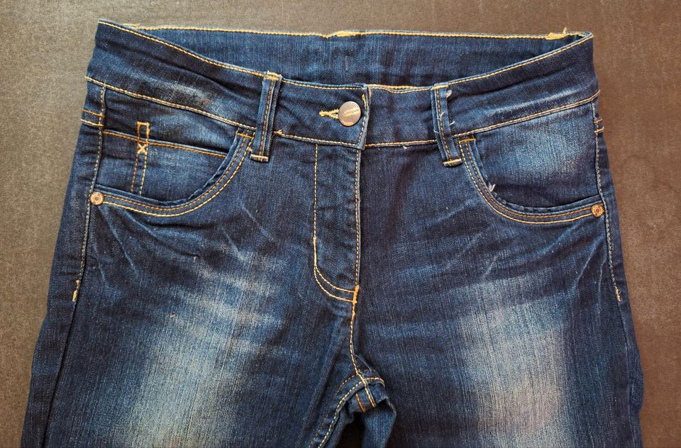 Mädchen Hose, Jeans slim, Größe 152, dunkelblau, pocopiano in Essen