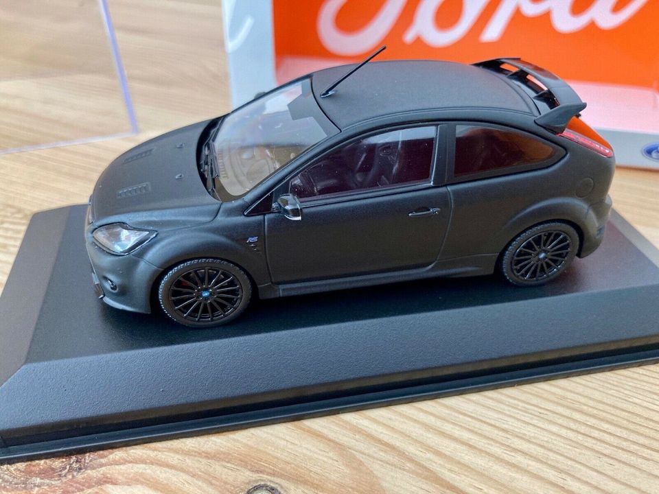 1:43 Ford Focus RS 500 mattschwarz Werbemodell Minichamps NEU in Neuler