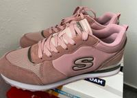 Skechers Sneaker Turnschuhe Schuhe Nordrhein-Westfalen - Olpe Vorschau