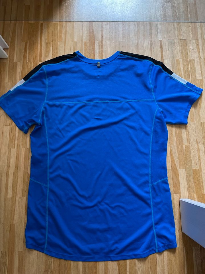 Nike Running Shirt Dri-Fit Gr. M blau in Hamburg