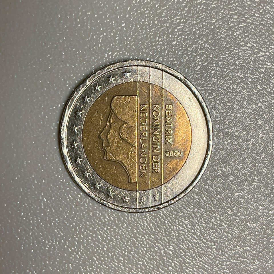 2 Euro Münze - Niederlande 2000 - Königin Beatrix - Sammlerstück in Düsseldorf