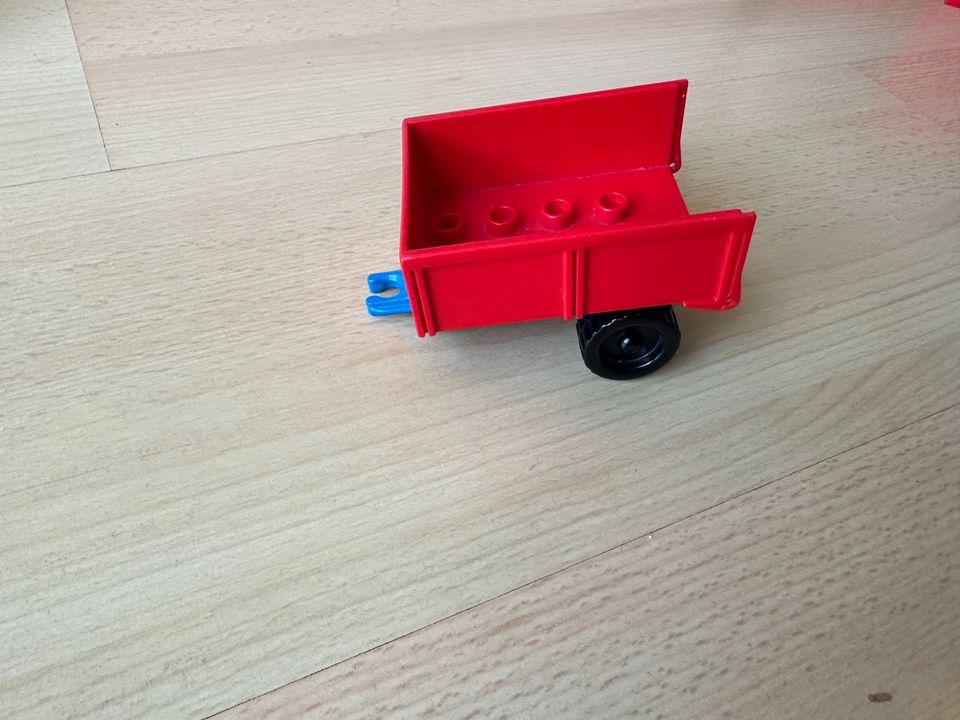 Lego Duplo diverse Fahrzeuge in Darmstadt