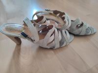 Beige Riemchen Pumps Frankfurt am Main - Bockenheim Vorschau