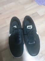 Nike Schuhe größe 44 Nordrhein-Westfalen - Kalkar Vorschau