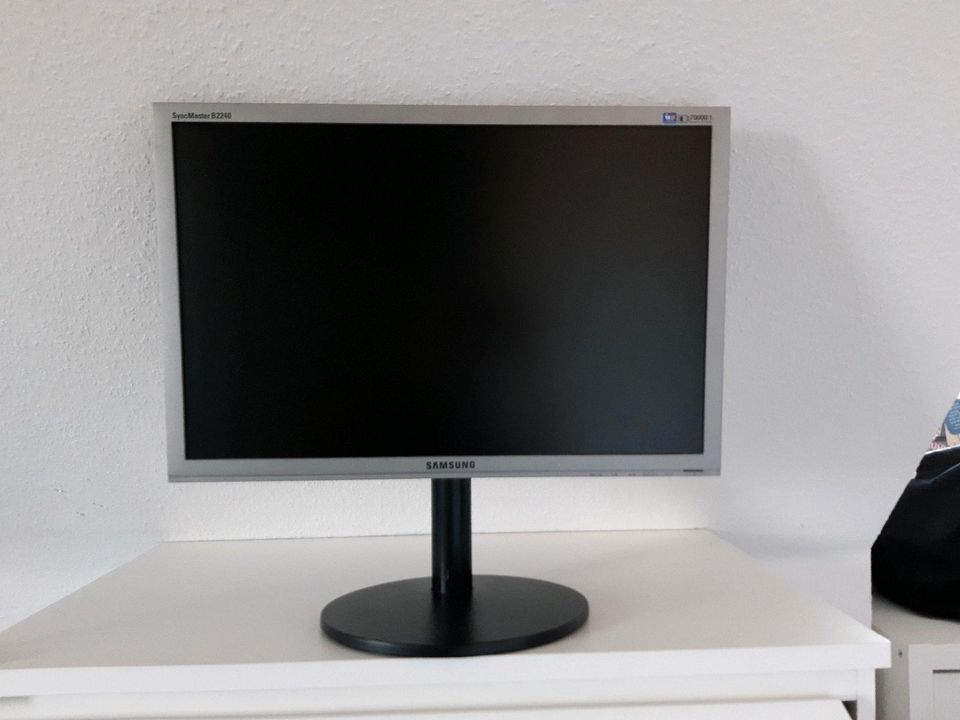 Samsung SyncMaster B2240 21,5 Zoll in Rastede