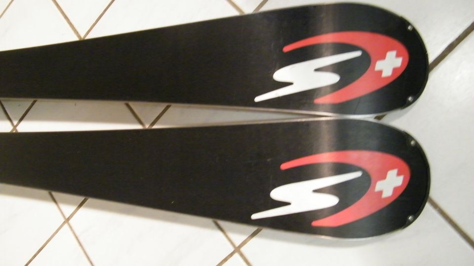 Stöckli Spirit Motion Skier 149 cm mit Salomon MC 10 Bindung in Starzach