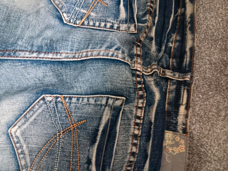 Jeans Used Style Gr. 44 in Oldenburg in Holstein