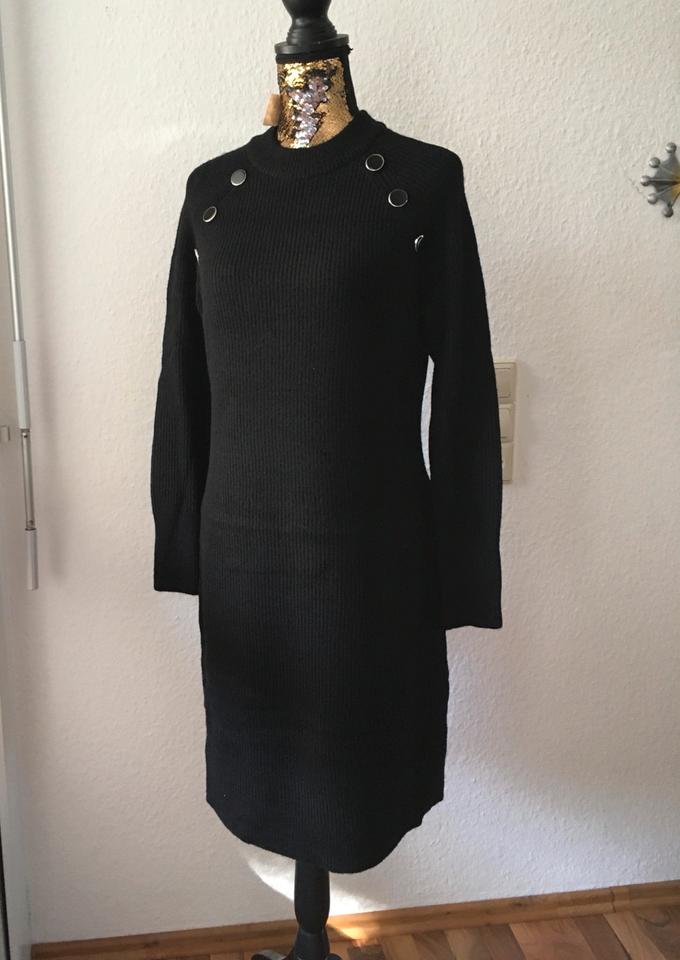 Shirt, Trenchcoat, Jeansrock, Sommerkleid, Pullover, Minirock. in Kornwestheim