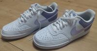Sneaker Nike Court Vision weiß lila Gr. 42 Brandenburg - Mühlenbeck Vorschau