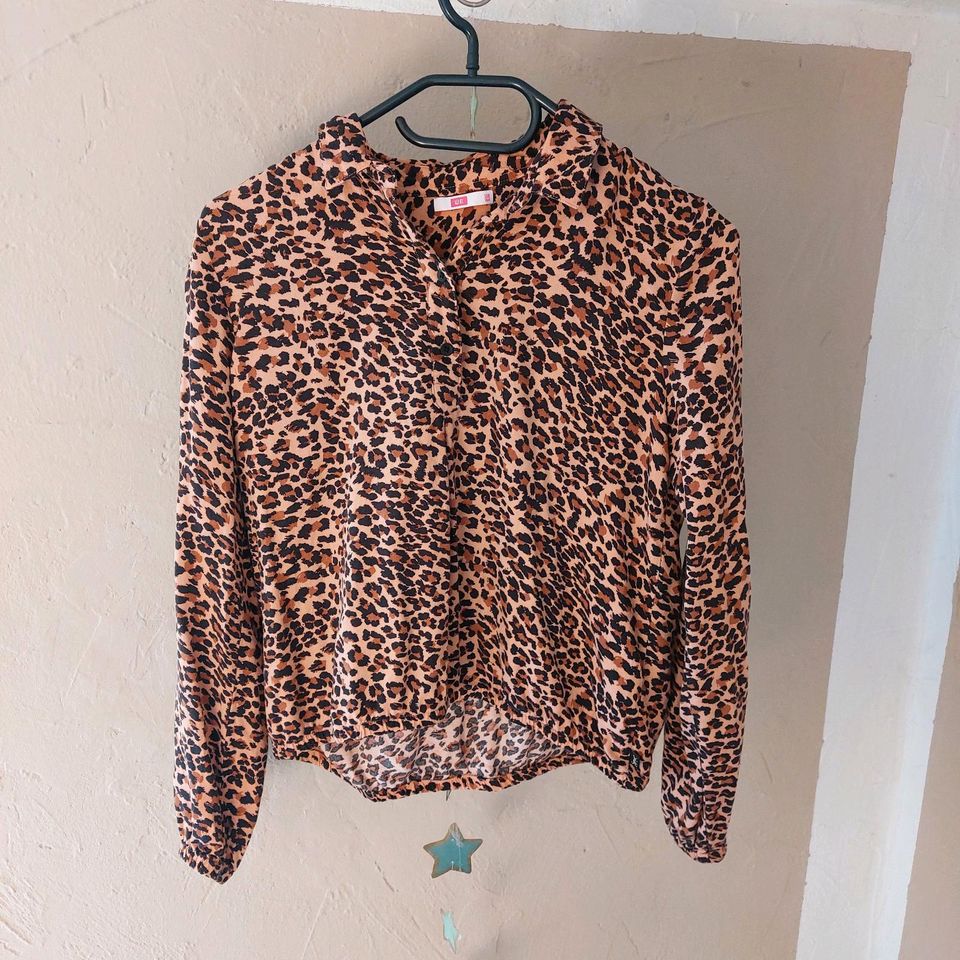 Bluse//Animal Print//WE Fashion//Gr.158-164 in Bevern