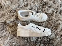 Puma Fenty Sneaker in weiß mit Herz Detail Saarland - Homburg Vorschau