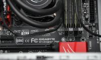 Gigabyte Z97 Sniper mit i5-4690, 16GB RAM und NZXT-Wasserkühlung München - Trudering-Riem Vorschau