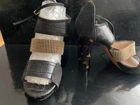 ESCADA Schwarz goldener 11,5cm Absatz Schuh Kr. München - Haar Vorschau