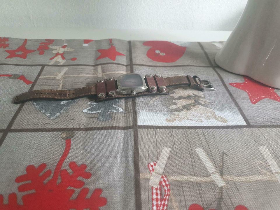 EDC Esprit Uhr Lila mit Armband Damenuhr Armbanduhr in Voerde (Niederrhein)