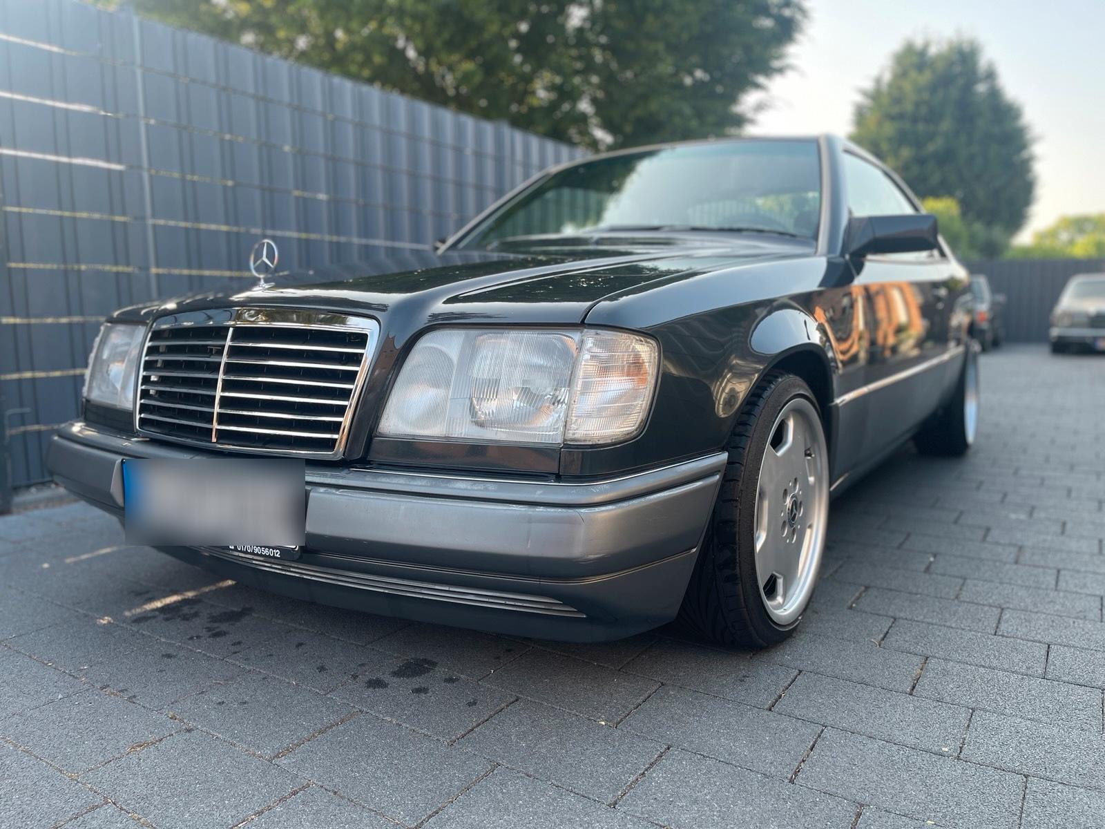 Abbildung des Autos Mercedes 220 Coupe W124 …