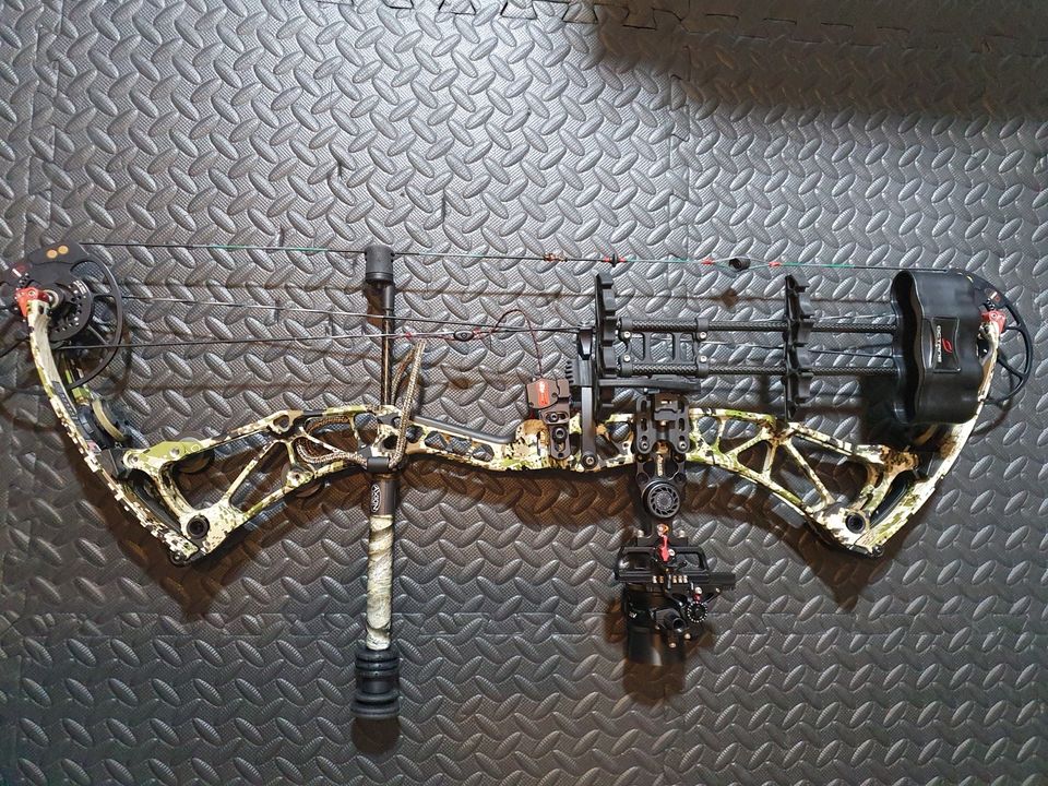 Compoundbogen Compound Hoyt PSE Mathews Bear Elite Bowtech in Nordheim