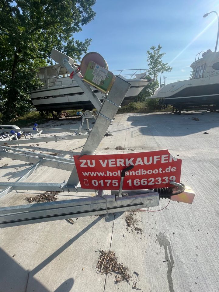 3500 kg Trailer NEU auch für Spitzgatter & Kajütboote mit Welle in Berlin