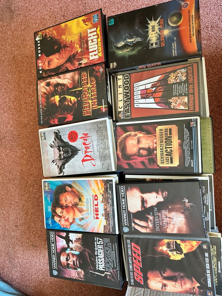 2Kartons VHS Kassetten in Langwedel