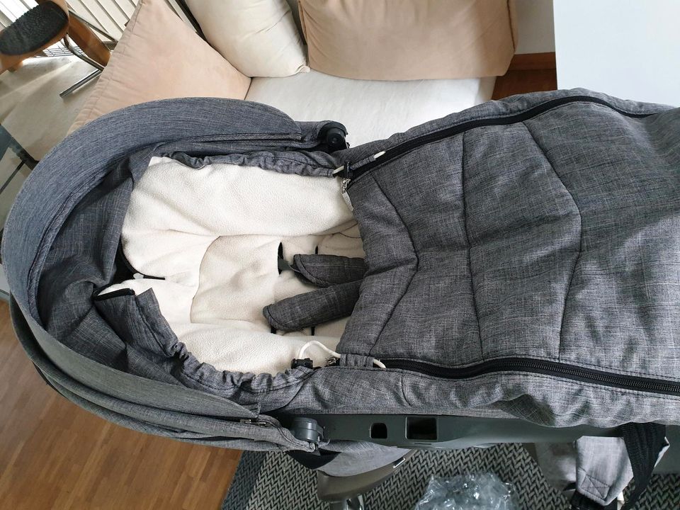 Stokke Xplory Kinderwagen Babyschale Set grey melange in Hannover