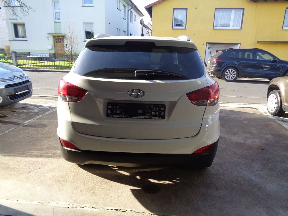 Hyundai Tucson ix35 Comfort Klimaautom. Navi Sitzh. PDC in Göttingen