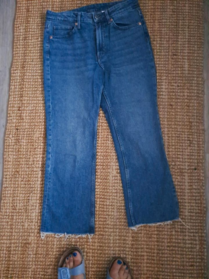 Cropped Jeans H&M Gr. 38 in Kreuzau