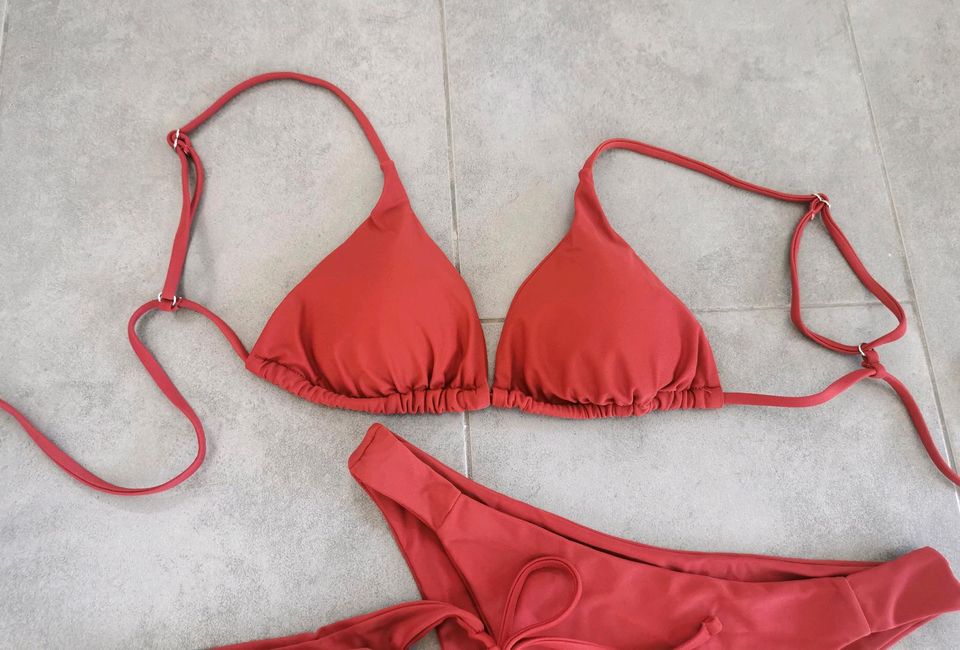 Bikini mit 2 Bikinihosen in Lüdenscheid