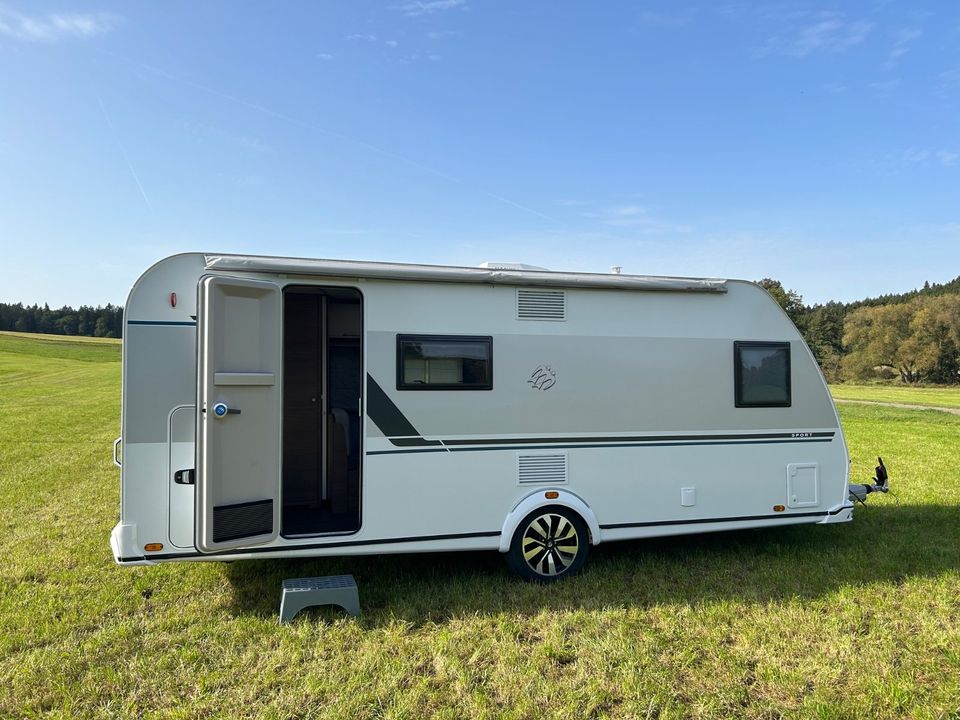 Wohnwagen KNAUS SPORT 540 FDK mit Klima und Mover Mieten / Leihen in Ruppertshofen