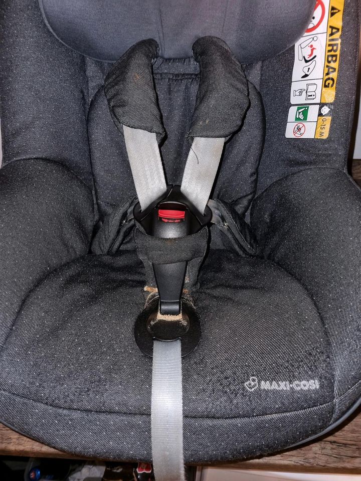 Maxi Cosi Kindersitz two way pearl in Herrnburg