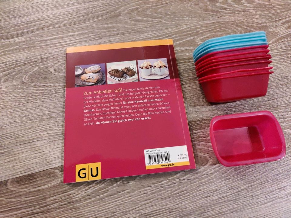 GU Mini Kuchen Backbuch und 12 Silikonformen in Wörth a. Main