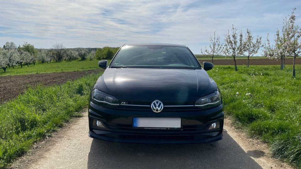 VW Polo 1.6 TDI R-Line DSG LED SZH 8-fach bereift in Stuttgart